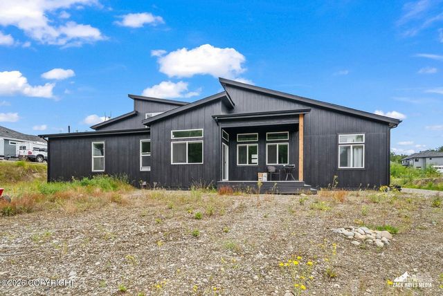 1814 S Berlin Rose Street, Wasilla, AK 99623