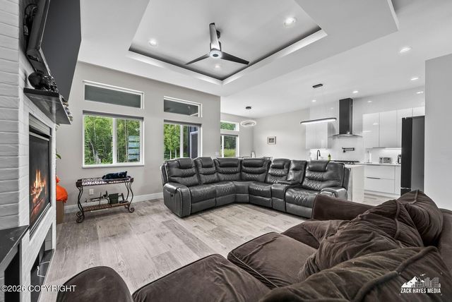 1814 S Berlin Rose Street, Wasilla, AK 99623