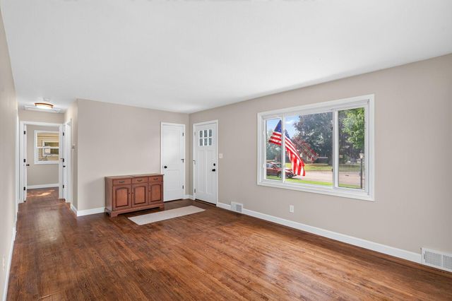 2231 Maryland Avenue E, Saint Paul, MN 55119
