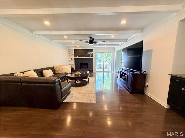 584 Sunbridge Drive, Chesterfield, MO 63017