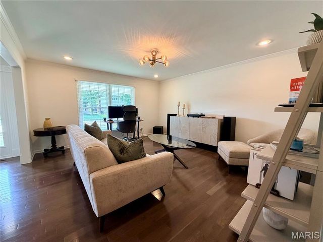 584 Sunbridge Drive, Chesterfield, MO 63017