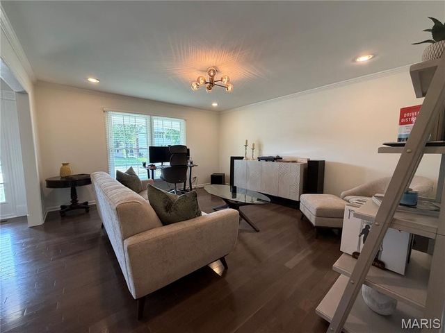 584 Sunbridge Drive, Chesterfield, MO 63017