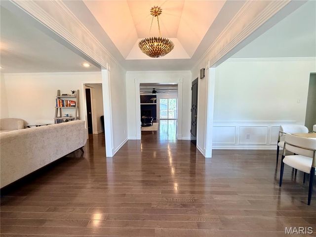 584 Sunbridge Drive, Chesterfield, MO 63017