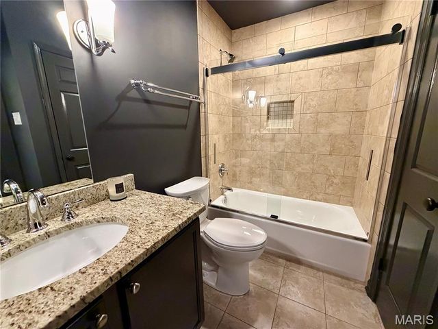 584 Sunbridge Drive, Chesterfield, MO 63017