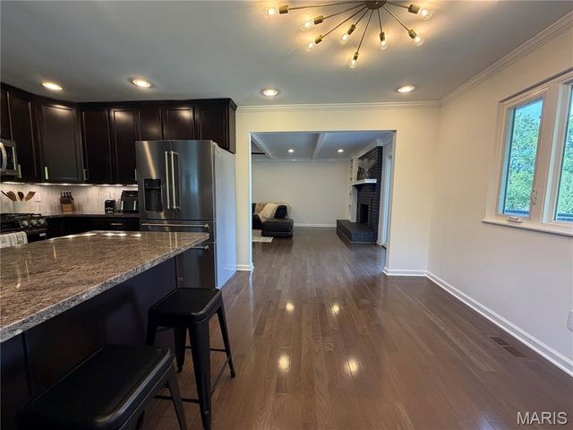 584 Sunbridge Drive, Chesterfield, MO 63017