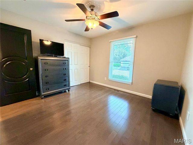 584 Sunbridge Drive, Chesterfield, MO 63017