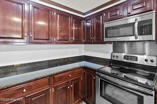 484 Lands End Road, Fayetteville, NC 28314