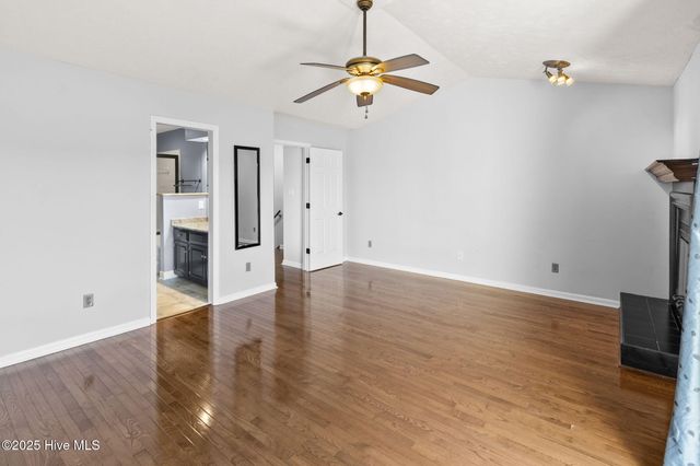 484 Lands End Road, Fayetteville, NC 28314