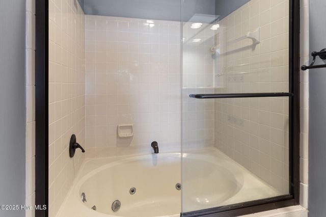 484 Lands End Road, Fayetteville, NC 28314