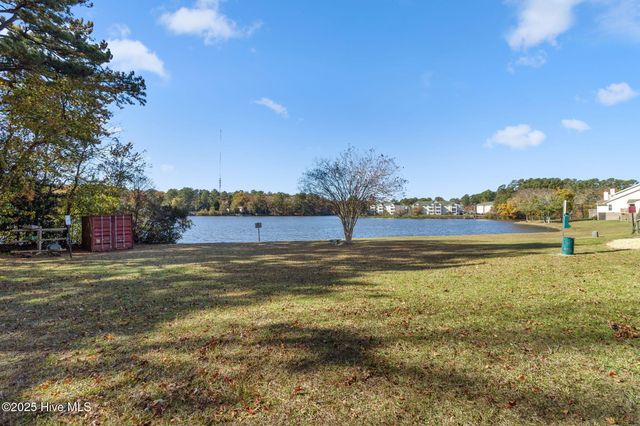 484 Lands End Road, Fayetteville, NC 28314