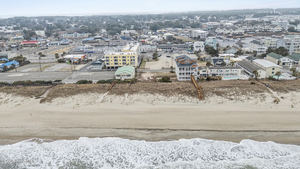 Image 5 of property listing at Address unavailable.