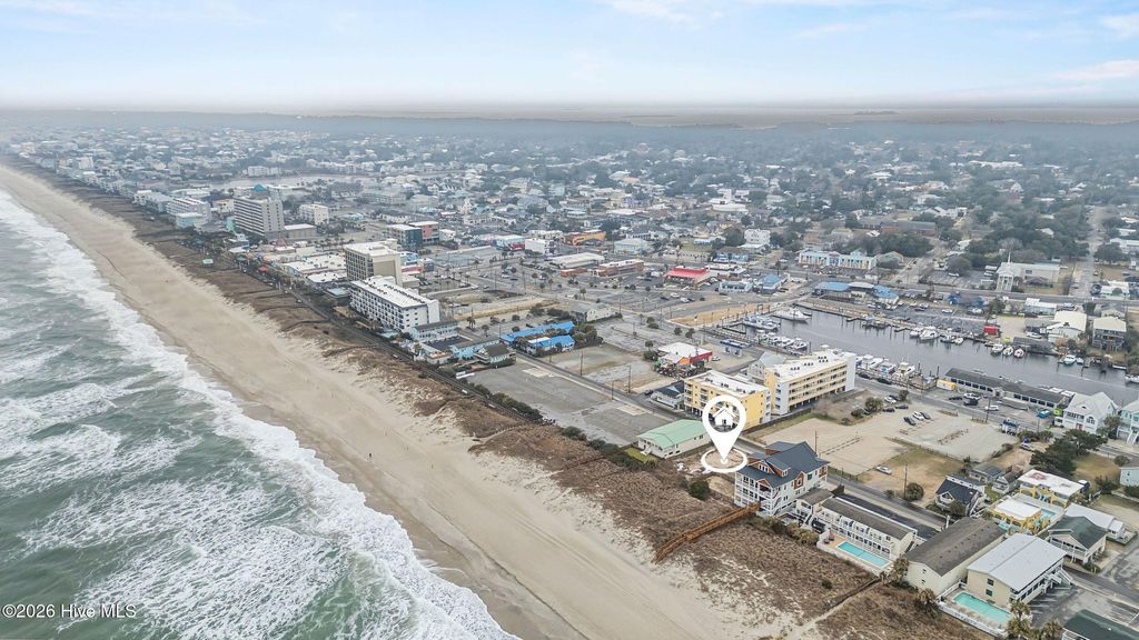 Image 9 of property listing at Address unavailable.