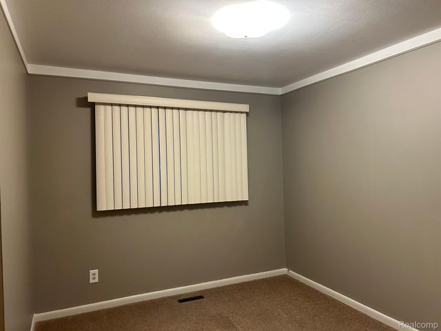 4471 CROISSANT Street, Dearborn Heights, MI 48125