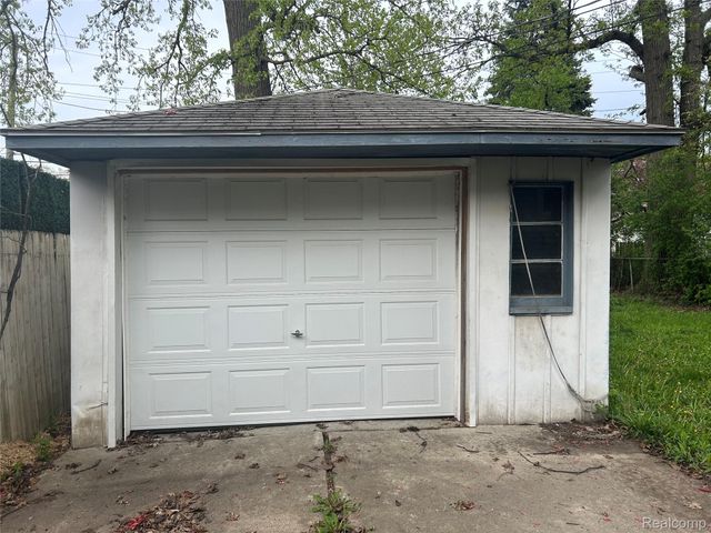 4471 CROISSANT Street, Dearborn Heights, MI 48125