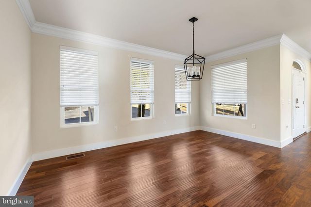 401 LAND 'OR DR, Ruther Glen, VA 22546