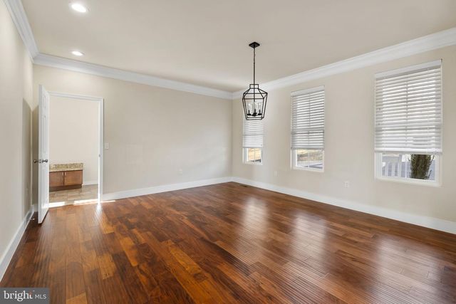 401 LAND 'OR DR, Ruther Glen, VA 22546