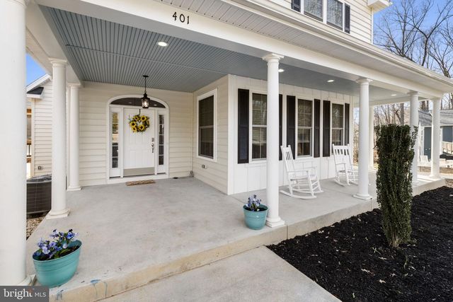 401 LAND 'OR DR, Ruther Glen, VA 22546