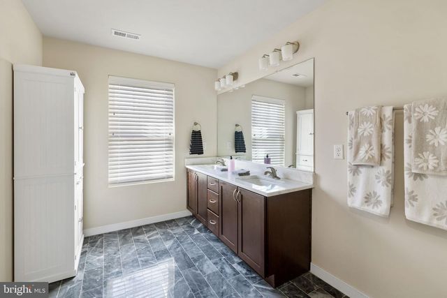 401 LAND 'OR DR, Ruther Glen, VA 22546