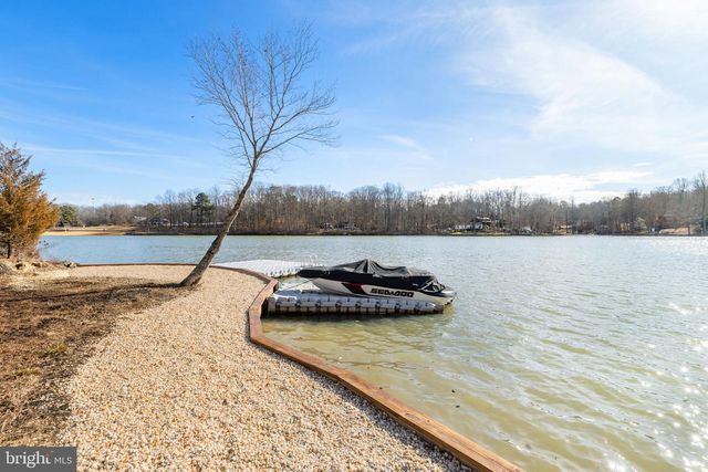 401 LAND 'OR DR, Ruther Glen, VA 22546