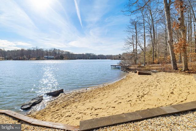 401 LAND 'OR DR, Ruther Glen, VA 22546