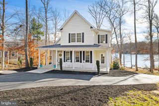 401 LAND 'OR DR, Ruther Glen, VA 22546
