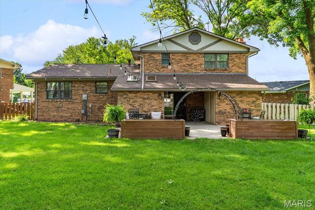 32 Landau Drive, Millstadt, IL 62260
