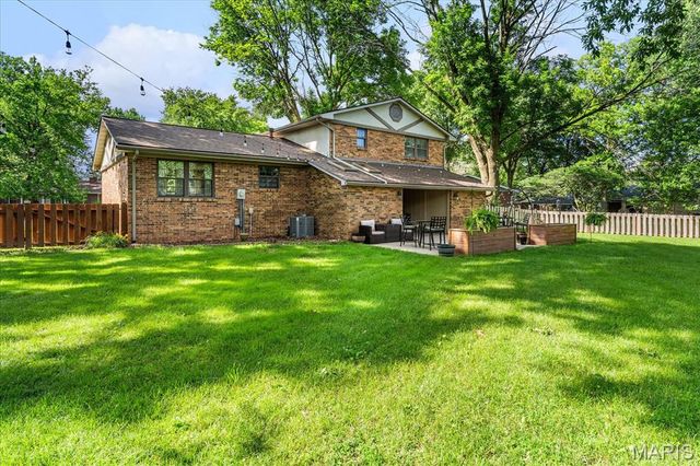 32 Landau Drive, Millstadt, IL 62260