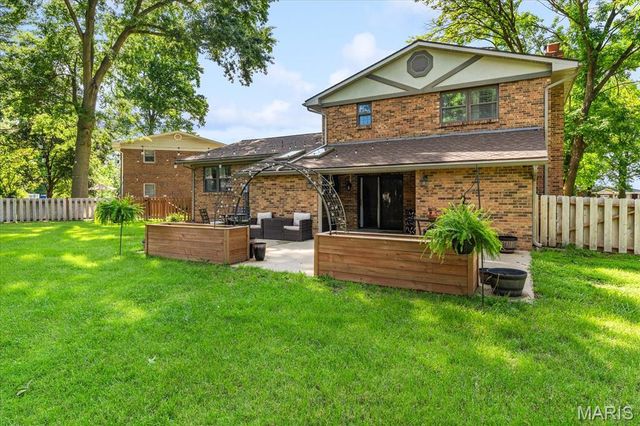 32 Landau Drive, Millstadt, IL 62260