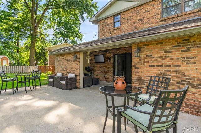 32 Landau Drive, Millstadt, IL 62260
