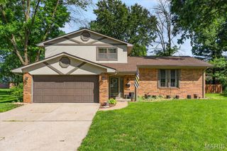 32 Landau Drive, Millstadt, IL 62260