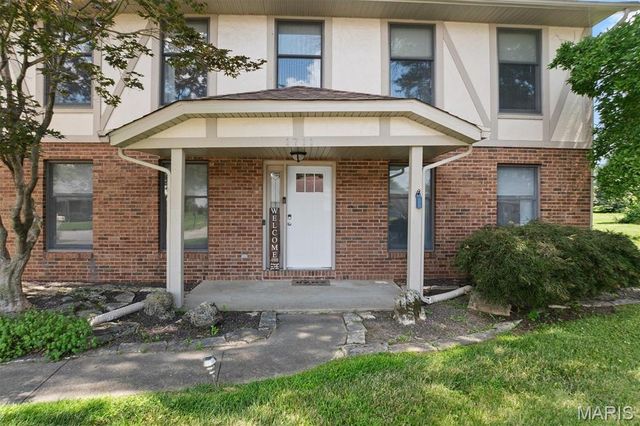 1711 Fairway Drive, Shiloh, IL 62269