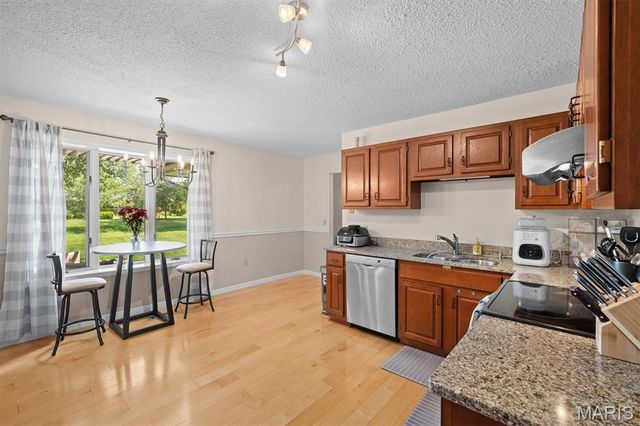 1711 Fairway Drive, Shiloh, IL 62269