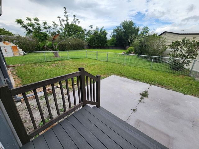 8 POINSETTIA DRIVE, Debary, FL 32713
