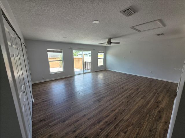 8 POINSETTIA DRIVE, Debary, FL 32713