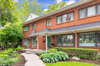 1005 N Old Woodward Avenue, Birmingham, MI 48009
