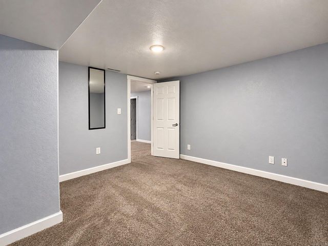 3251 Randolph Street, Waterloo, IA 50702
