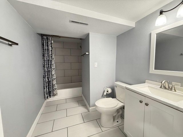 3251 Randolph Street, Waterloo, IA 50702
