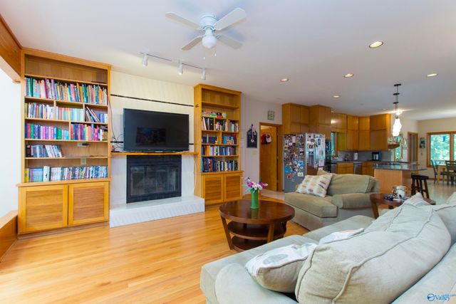 1618 Chandler Road SE, Huntsville, AL 35801