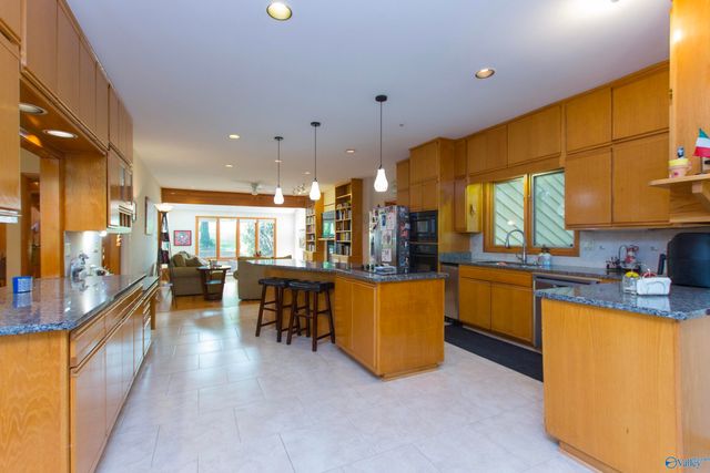 1618 Chandler Road SE, Huntsville, AL 35801