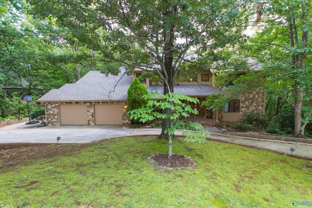 1618 Chandler Road SE, Huntsville, AL 35801