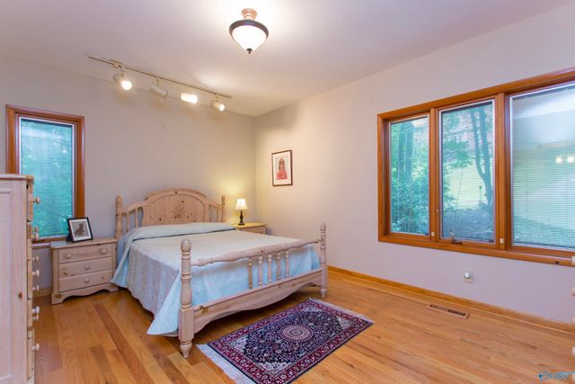 1618 Chandler Road SE, Huntsville, AL 35801