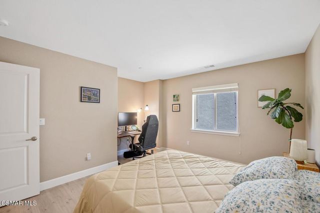 7092 Crimora Avenue, Moorpark, CA 93021