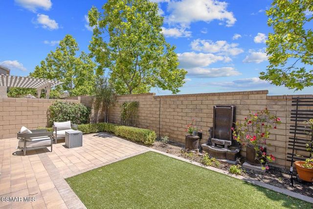 7092 Crimora Avenue, Moorpark, CA 93021