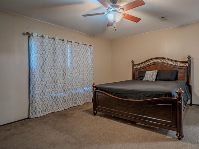 100 Northridge LN, Martindale, TX 78655