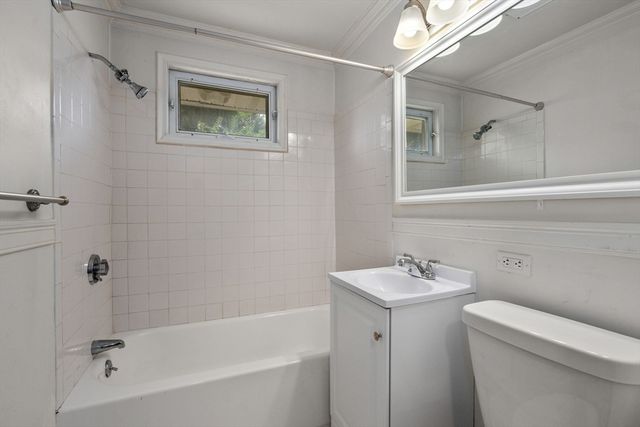 128 Clark St, Worcester, MA 01606