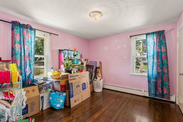 128 Clark St, Worcester, MA 01606