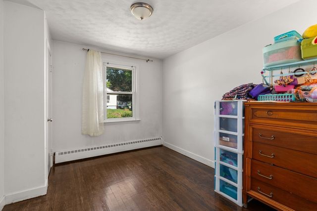 128 Clark St, Worcester, MA 01606