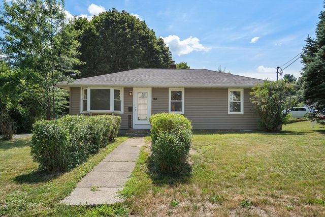 128 Clark St, Worcester, MA 01606