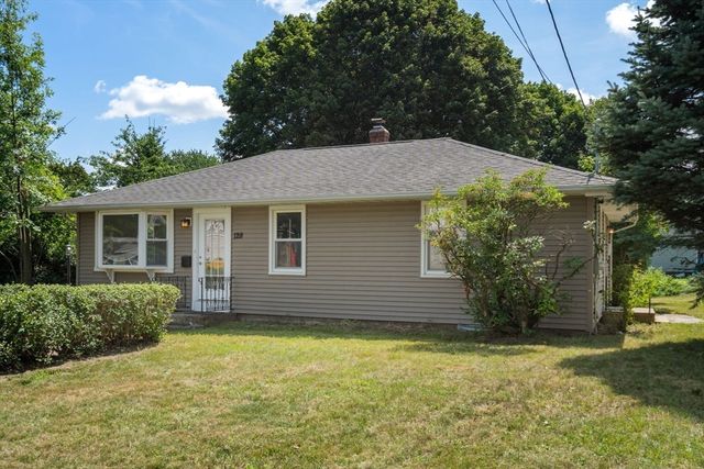 128 Clark St, Worcester, MA 01606