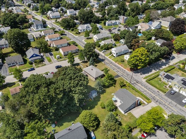 128 Clark St, Worcester, MA 01606